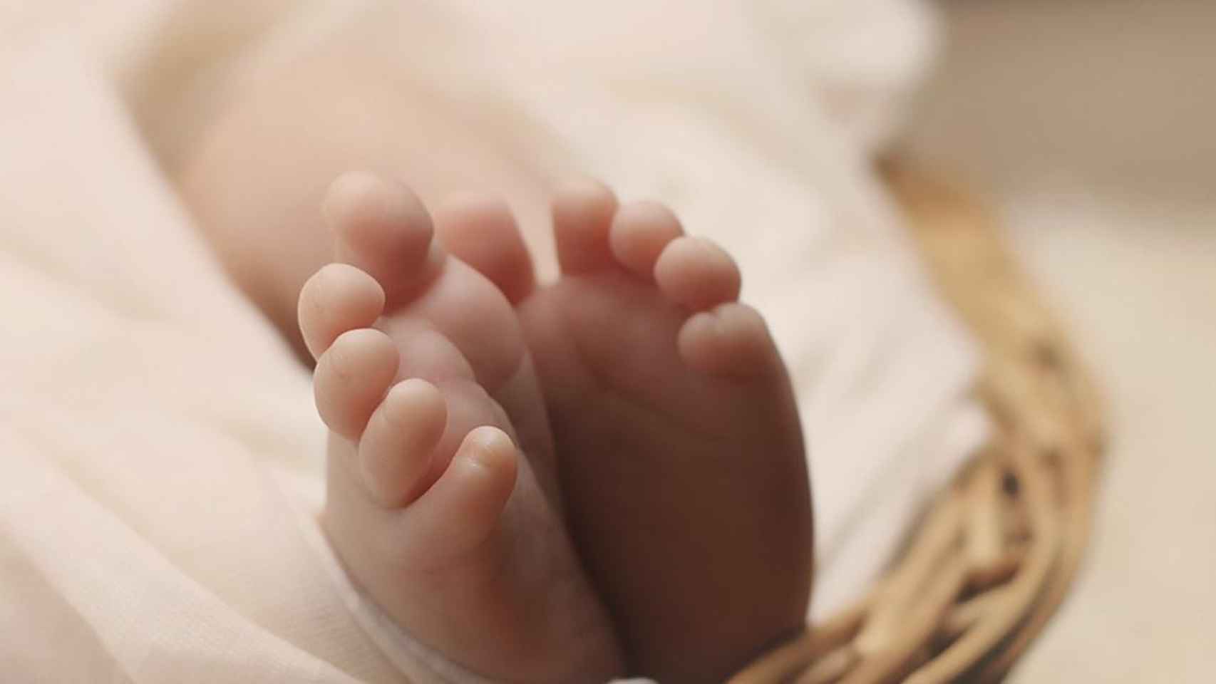 Unos pies de bebé / PIXABAY
