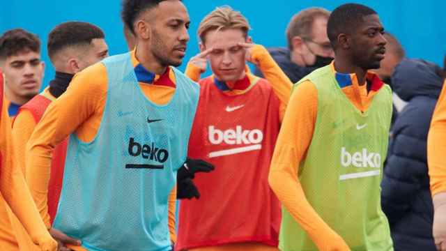 Ousmane Dembelé y Aubameyang, durante un entreno con el Barça / EFE