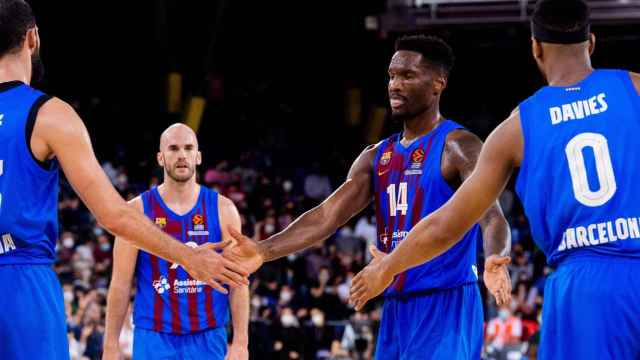 Los jugadores del Barça, unidos, en un nuevo triunfo en la Euroliga / FCB