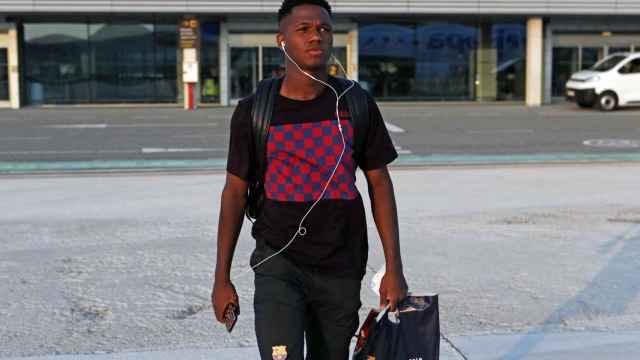 Ansu Fati se sumó a la expedición del Barça rumbo a Navarra / FCB