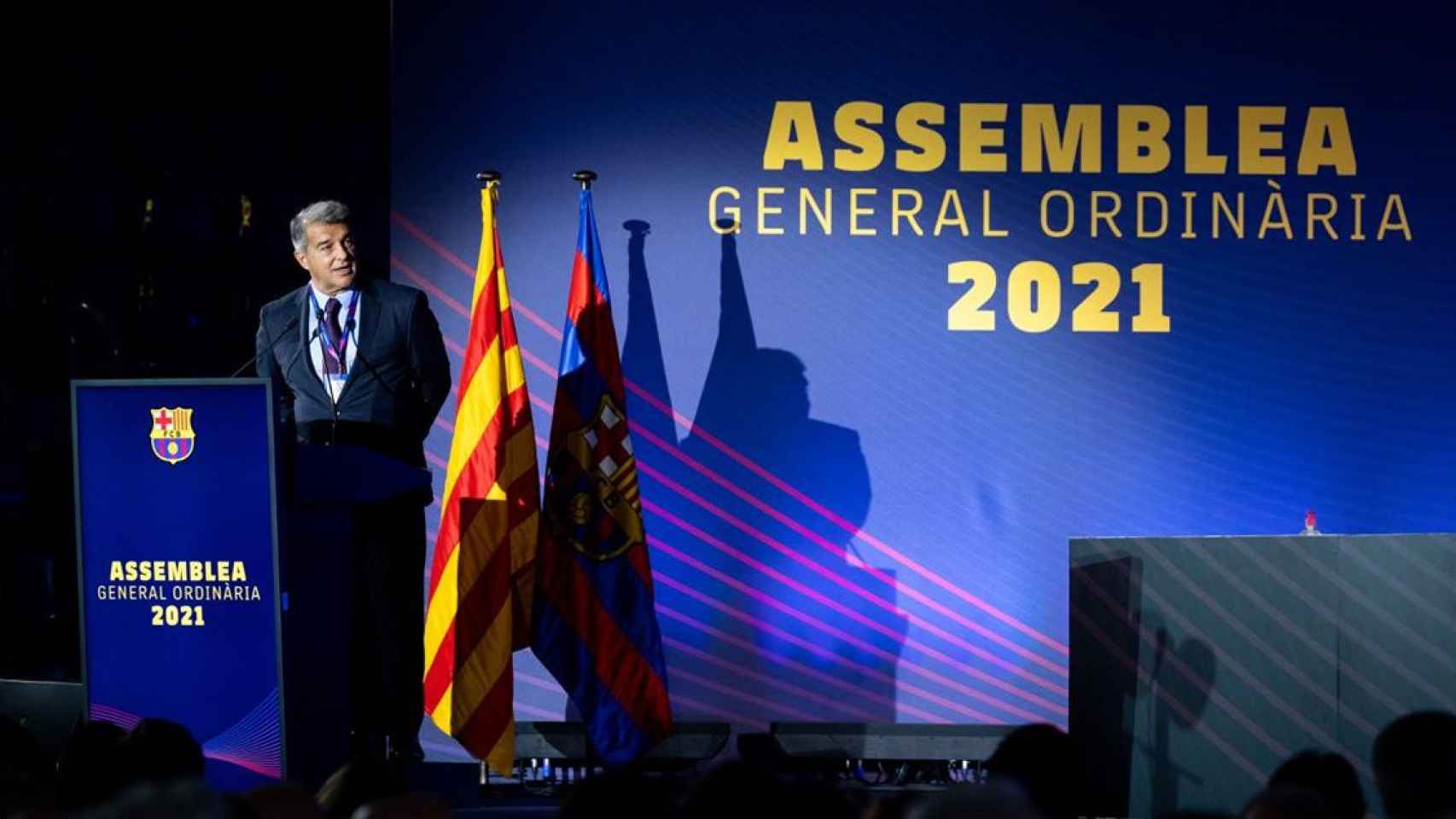 Una postal de Joan Laporta, presidente del Barça, en la Asamblea de Socios / FCB
