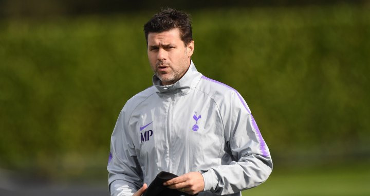 Mauricio Pochettino dirigiendo un entrenamiento del Tottenham / EFE