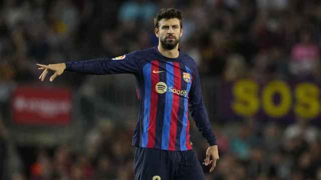 Piqué, en un lance del partido contra el Villarreal / EFE