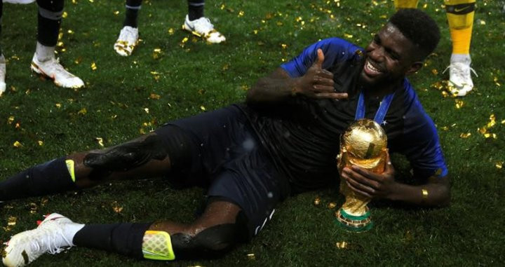 Umtiti tras ganar el Mundial con la selección de Francia / EFE