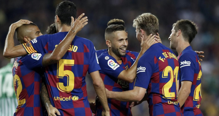 Una foto de los jugadores del Barça celebrando el tanto de Jordi Alba al Betis / FCB