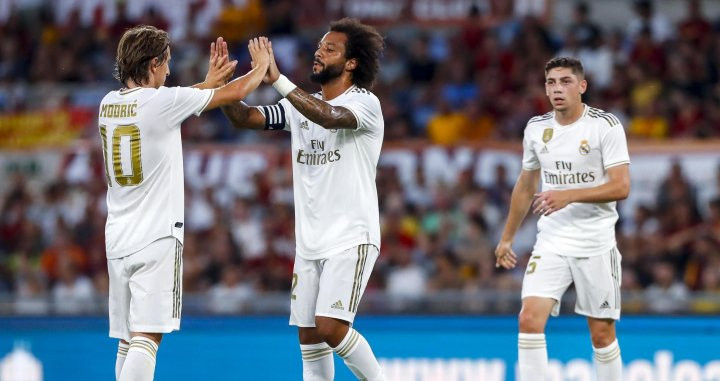 Marcelo celebrando su gol con Modric / EFE