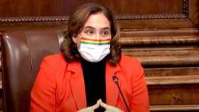 La alcaldesa de Barcelona, Ada Colau, en el pleno municipal del viernes pasado / EP