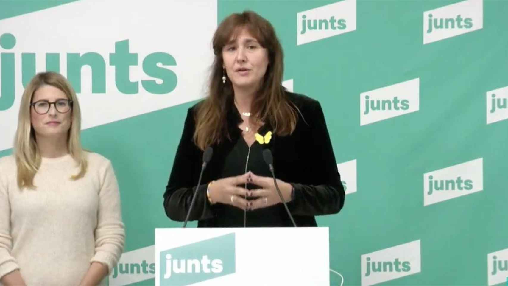 Laura Borràs, portavoz de Junts per Catalunya en el Congreso (d), que ha criticado el acuerdo presupuestario de ERC con el Gobierno, y la diputada del Parlament Elsa Artadi (i) / CG