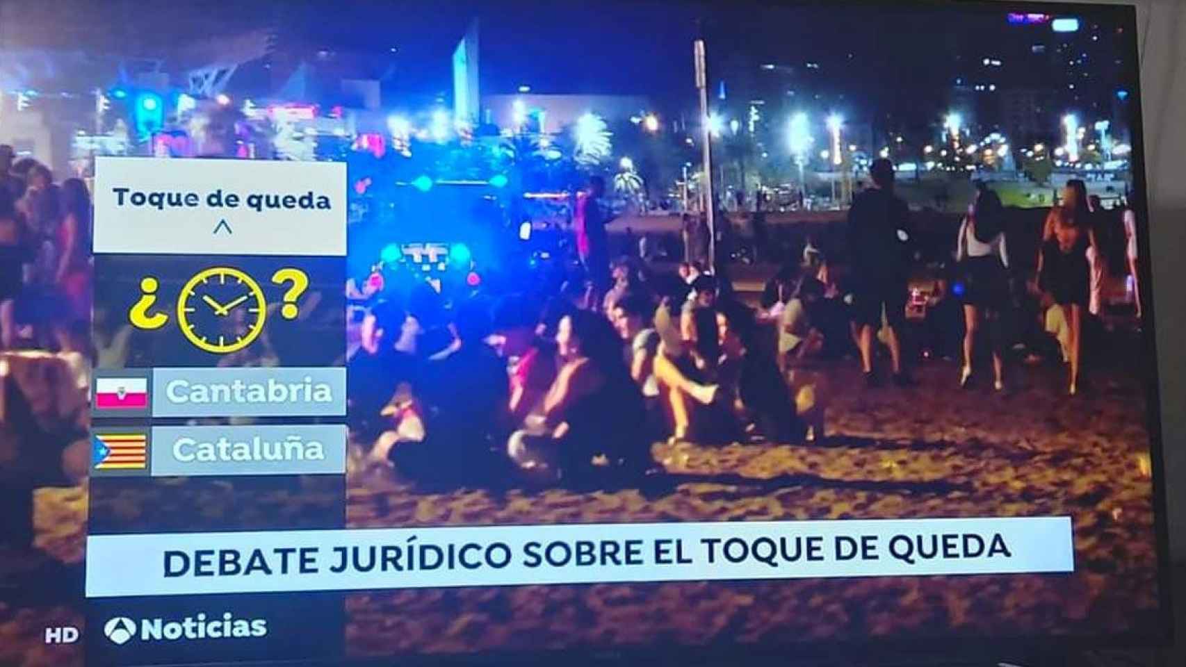 Imagen del informativo de noche de Antena 3 en el que proyectaron una bandera independentista para referirse a Cataluña / TWITTER