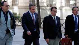 Uno de los acompañantes de Puigdemont cuando fue detenido, Josep Lluís Alay, a su llegada a la Audiencia Nacional / EFE