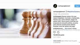 El nuevo perfil de Carles Puigdemont en Instagram, una partida de ajedrez alusiva a los movimientos tácticos de Gobierno y Generalitat: Rajoy y la CUP comparten estrategia de desgaste / CG
