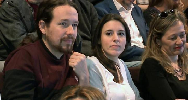 El líder de Podemos, Pablo Iglesias, este sábado junto a Irene Montero