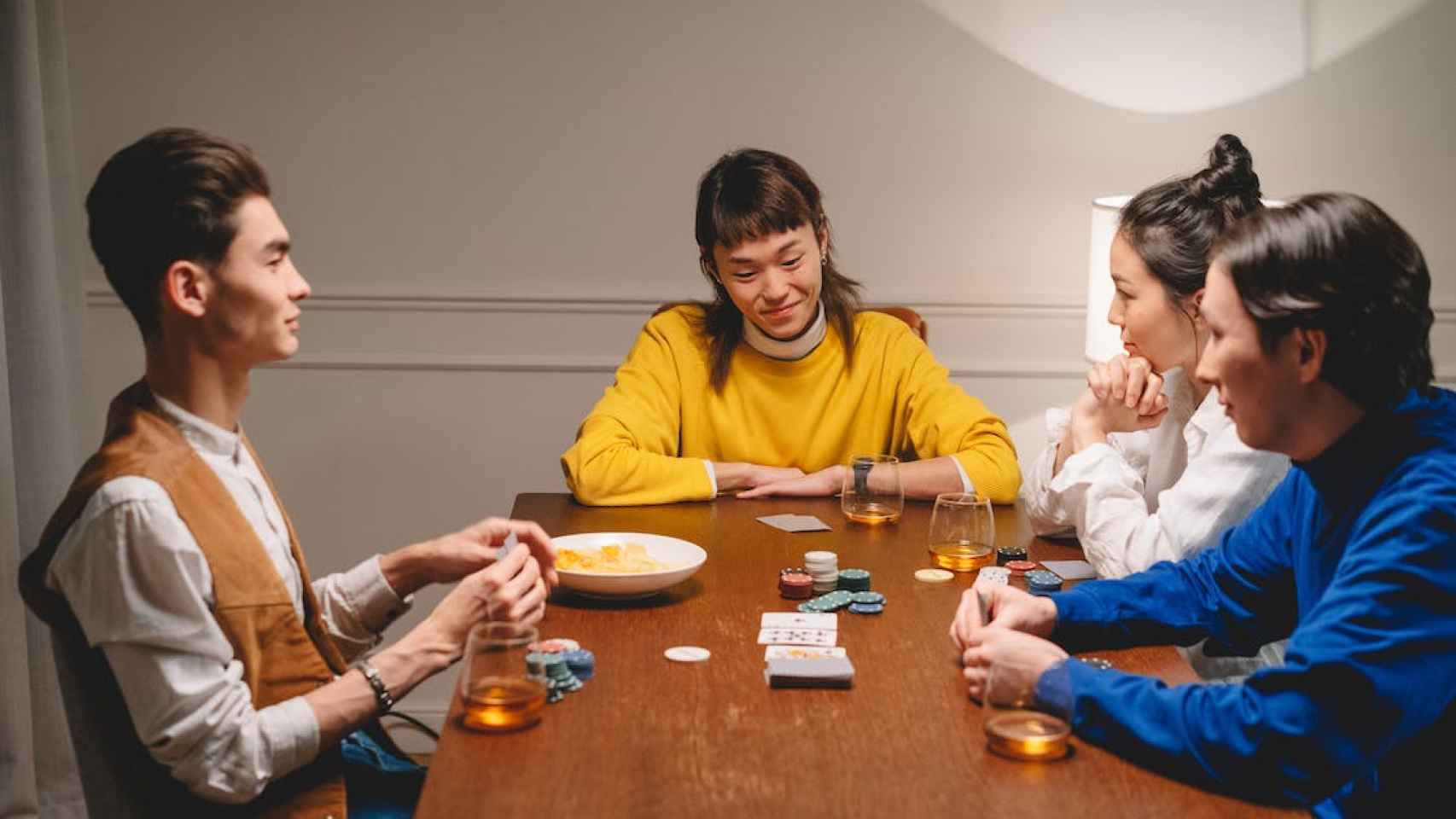 Asociación en la mesa de póquer