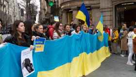 Manifestación ucraniana frente a la delegación europea en Barcelona / LUIS MIGUEL AÑÓN (CG)