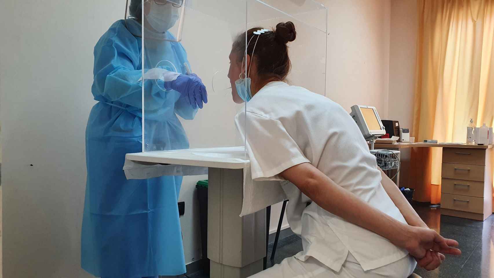 Prueba PCR a un sanitario - HOSPITAL PROVINCIAL DE CASTELLÓ
