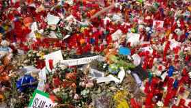 Imagen del altar creado en Las Ramblas de Barcelona después de los ataques terroristas del 17-A / EP