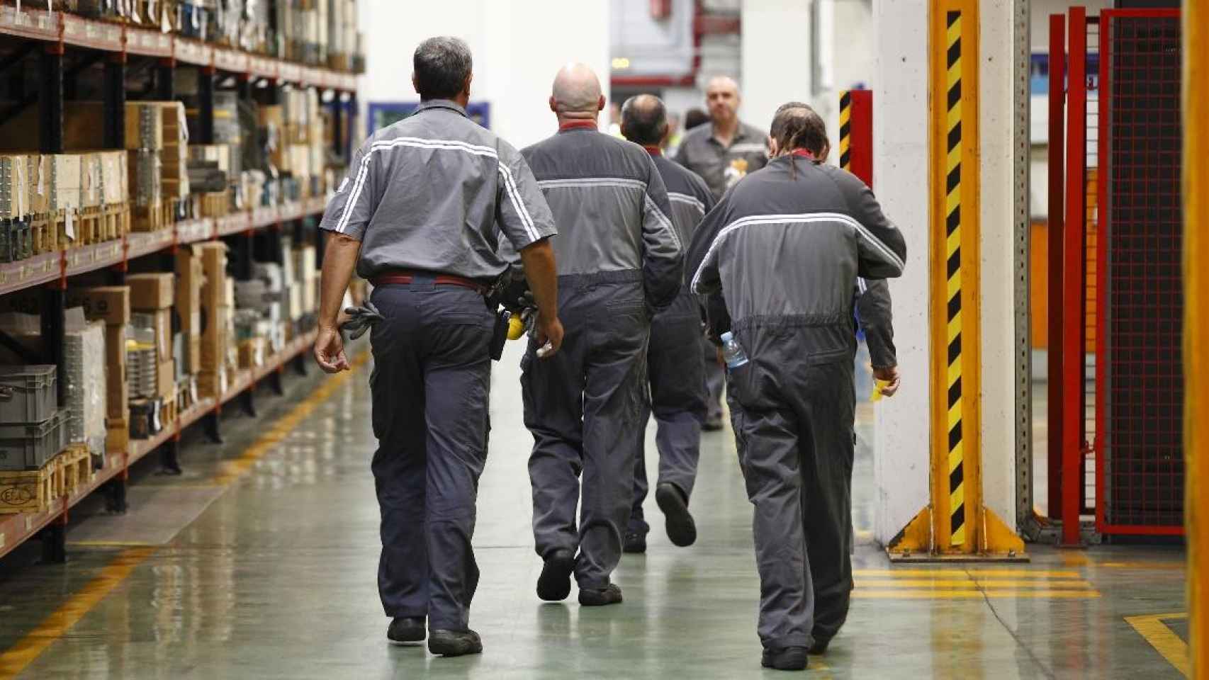 Trabajadores afectados por un ERTE en Cataluña / EP