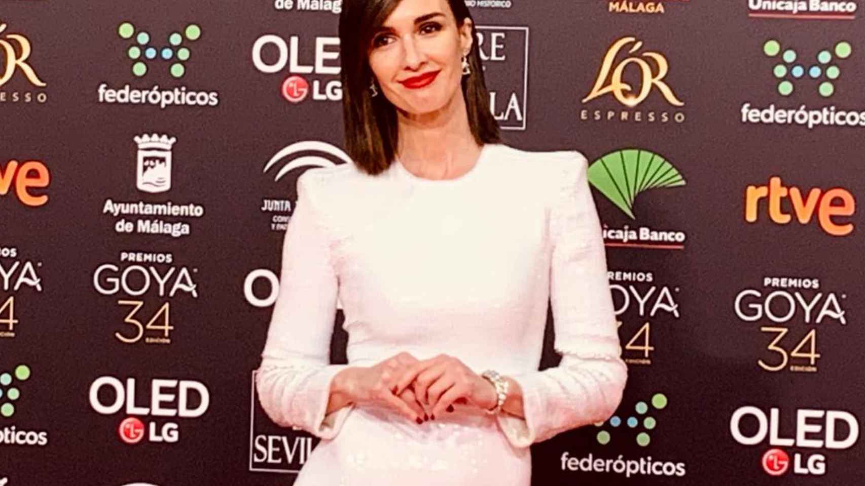 La actriz Paz Vega, vestido de blanco en la alfombra de los Goya 2020 / EFE