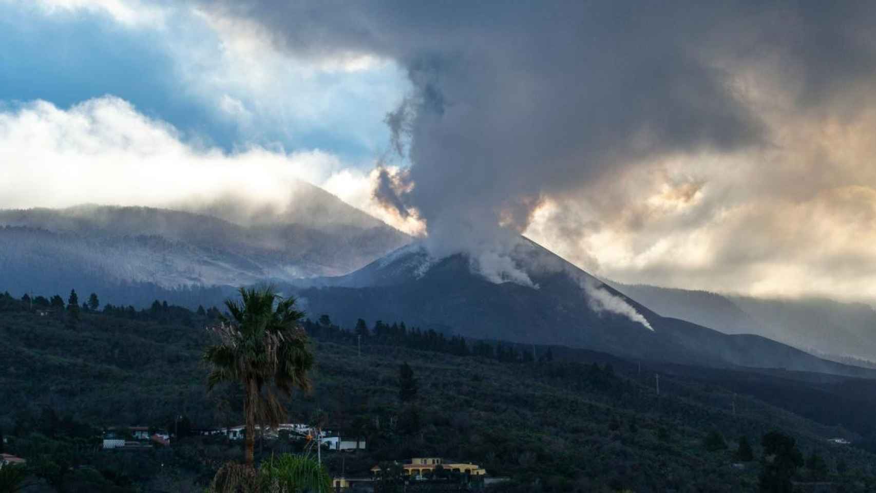 Erupción volcánica en la isla de La Palma /EP