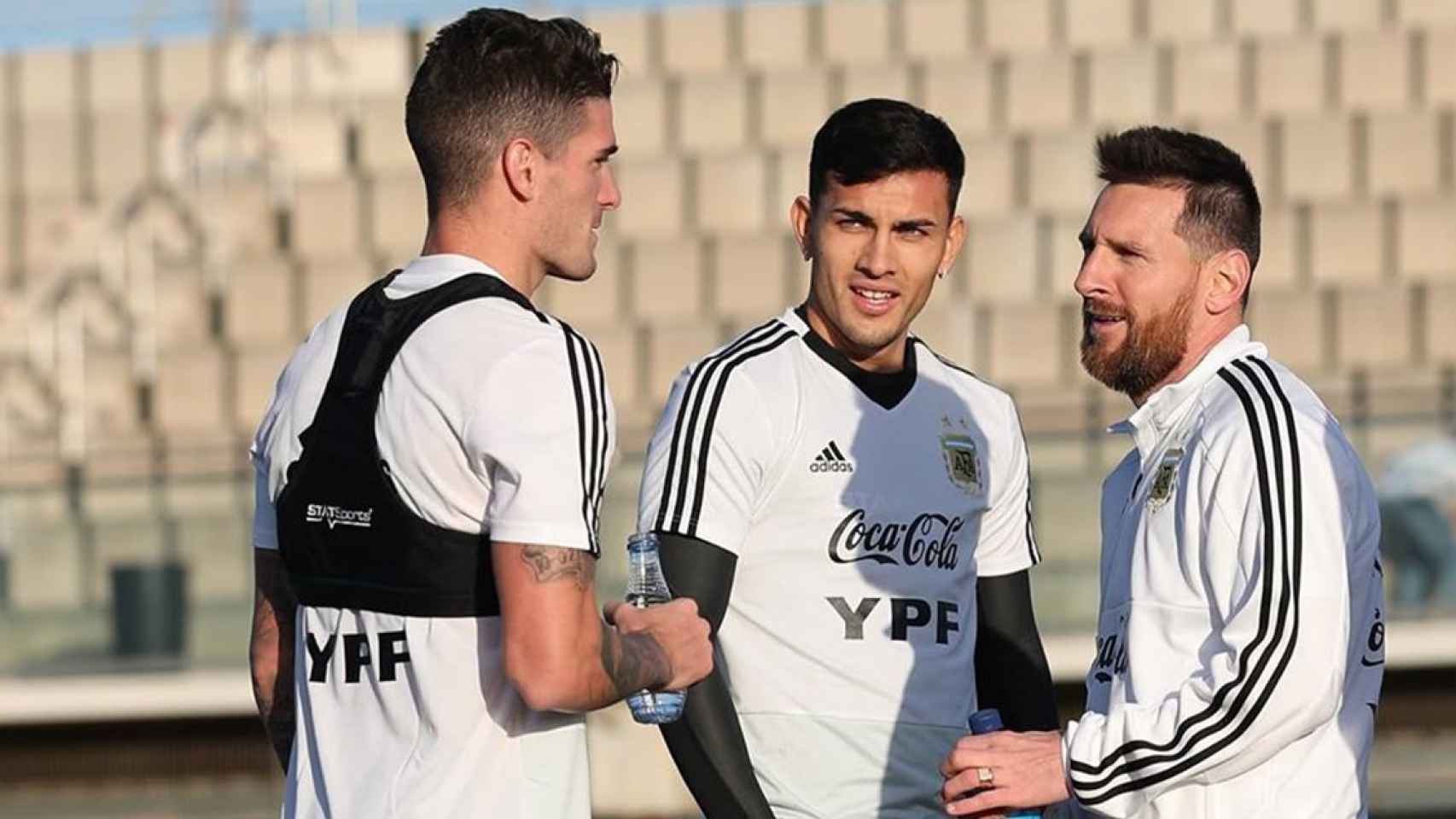 Leandro Paredes con Leo Messi en la selección argentina / REDES