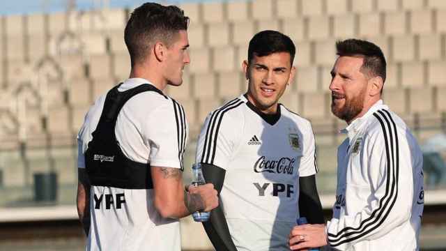 Leandro Paredes con Leo Messi en la selección argentina / REDES