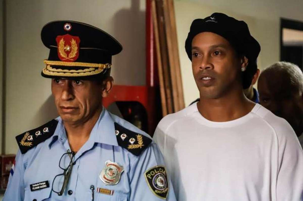 Ronaldinho en prisión