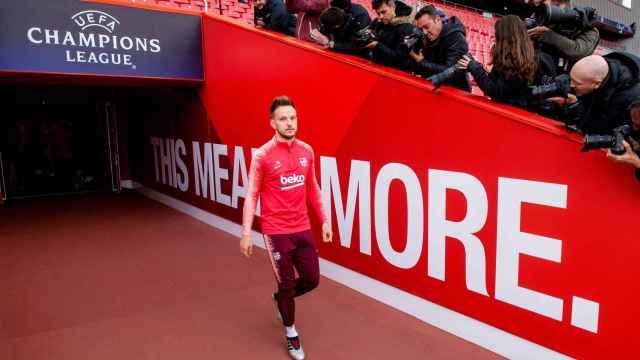 Ivan Rakitic en Anfield / EFE