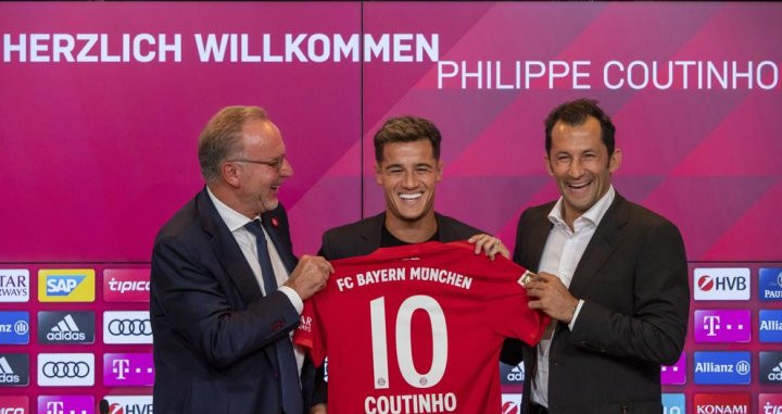 Rummennigge presentando a Coutinho como nuevo juagdor del Bayern / EFE