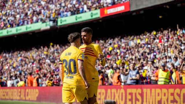 Gavi y Ferran Torres, celebrando el gol contra el Atlético / FCB