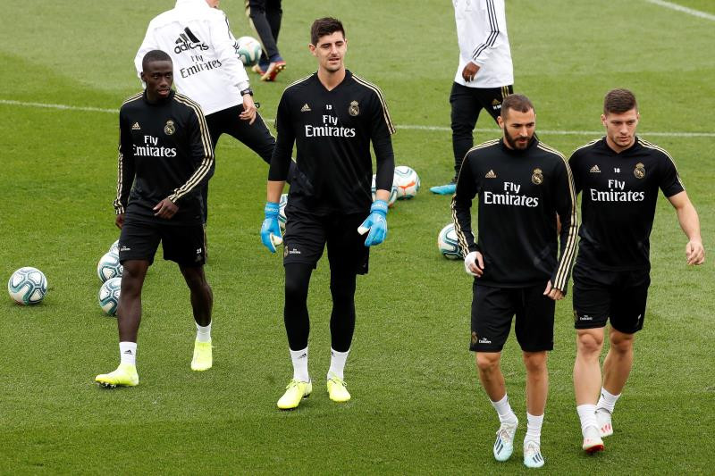 Los jugadores del Real Madrid en un entrenamiento / EFE