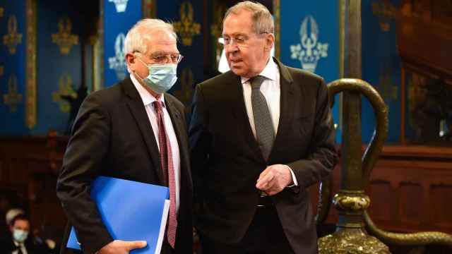 El representante de la UE de Asuntos Exteriores, Josep Borrell, junto al ministro de Exteriores ruso, Sergei Lavrov / EP