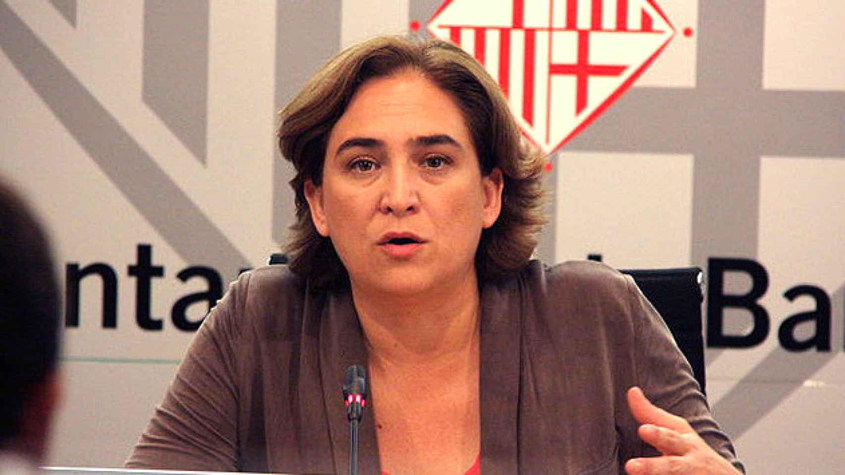 Ada Colau, alcaldesa de Barcelona, en el ayuntamiento / EP