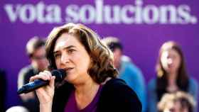 Ada Colau, alcaldesa de Barcelona, durante un mitin político de Unidas Podemos en Barcelona / EFE