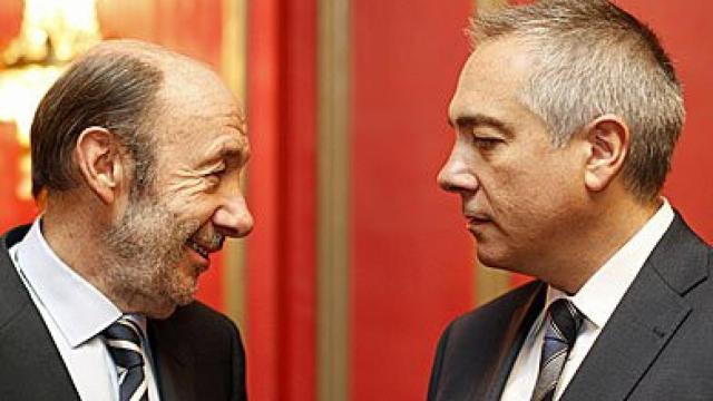 Alfredo Pérez Rubalcaba y Pere Navarro.