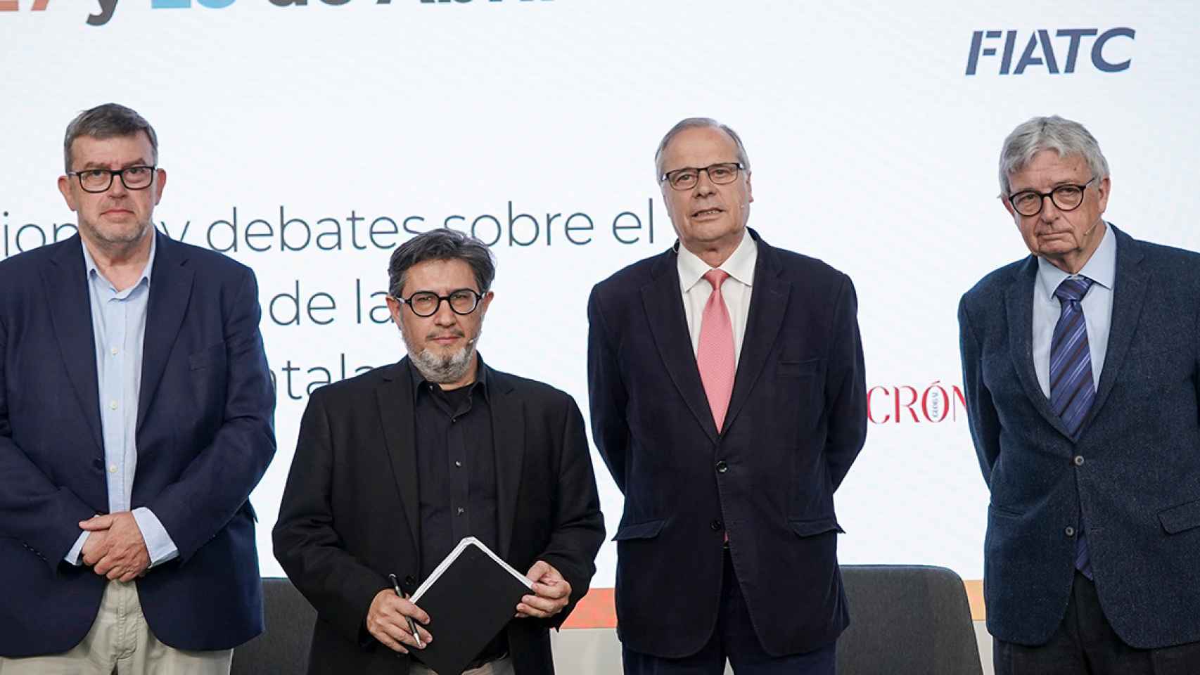 Jordi William Carnes, Manel Manchón, Lluís Sala y Joaquim Coll en el debate sobre la ampliación del aeropuerto en el foro 'Desperta BCN!' / GALA ESPÍN