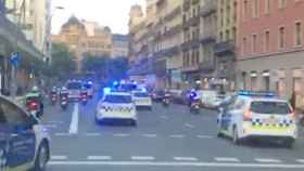 Redada contra el 'top manta' en la plaza de Cataluña de Barcelona