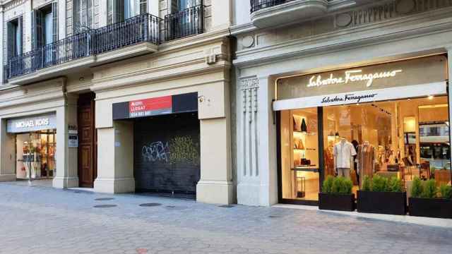 Local alquilado por la firma IRO para la apertura de su primera tienda en el Paseo de Gracia de Barcelona. / IRO