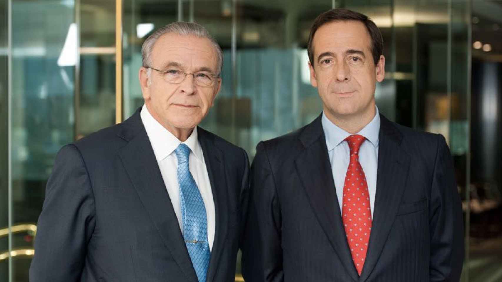 El presidente de CaixaBank, Isidre Fainé (izquierda), y el consejero delegado, Gonzalo Gortázar (derecha)
