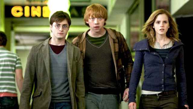 Los tres protagonistas de Harry Potter en una imagen de la penúltima película de la saga / CG