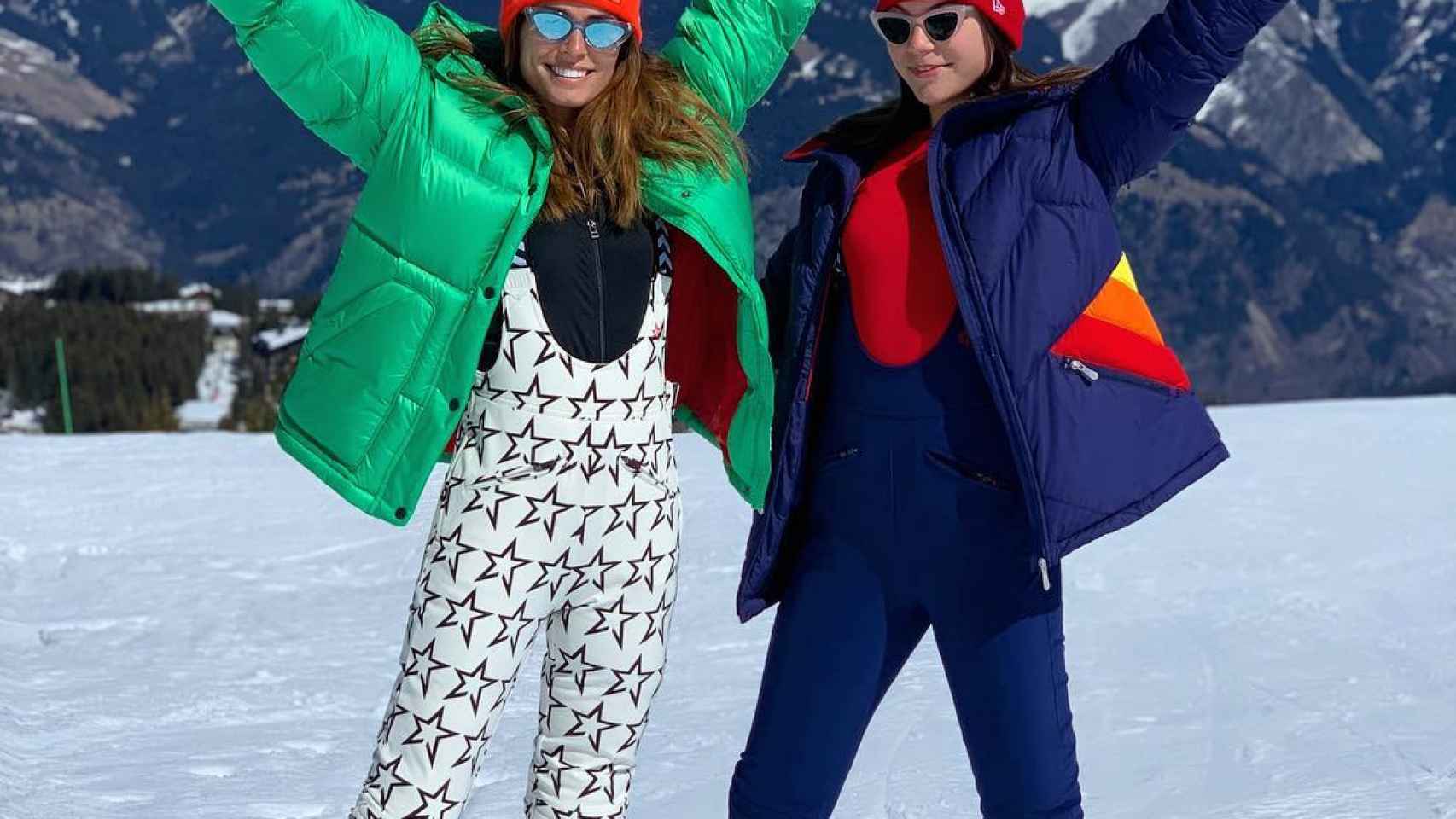 Coral Simanovich disfruta con su amiga de una jornada de nieve / INSTAGRAM