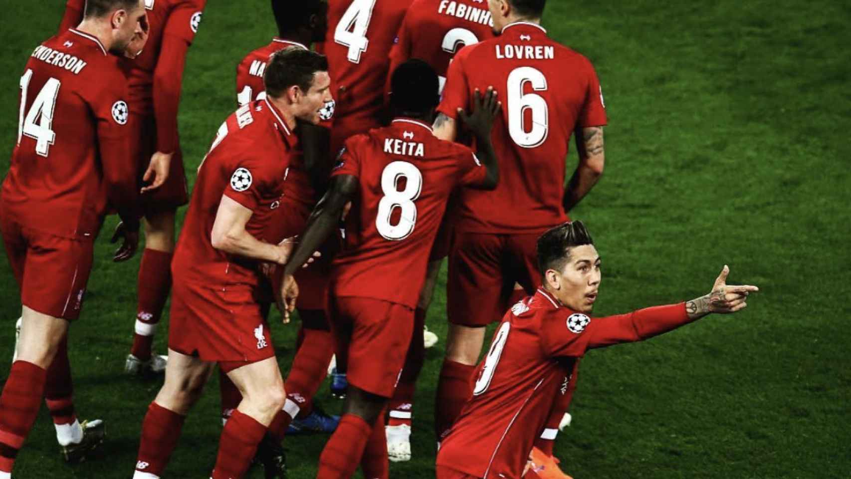Una foto de los jugadores del Liverpool celebrando del gol de Firminho ante el Porto / Instagram