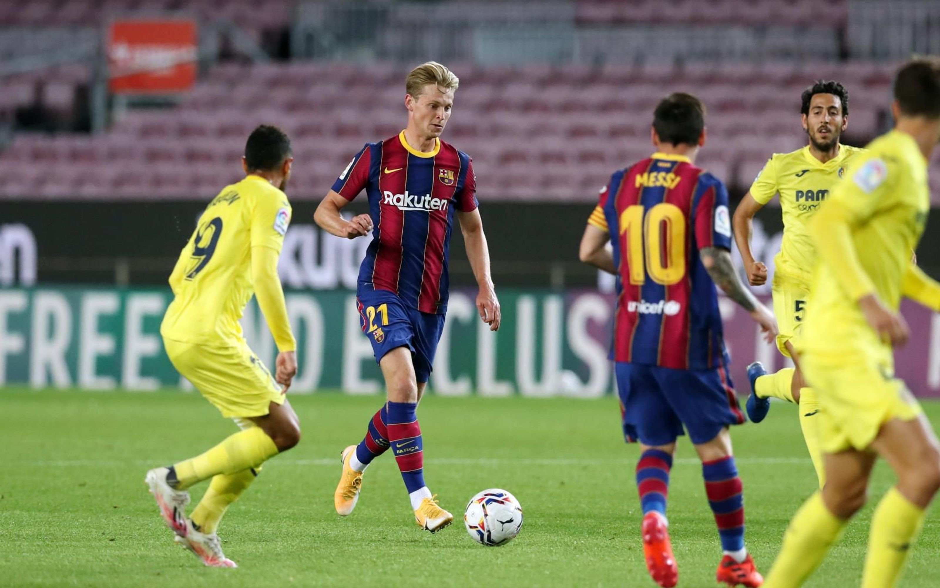 Frenkie de Jong jugando contra el Villarreal / FC Barcelona