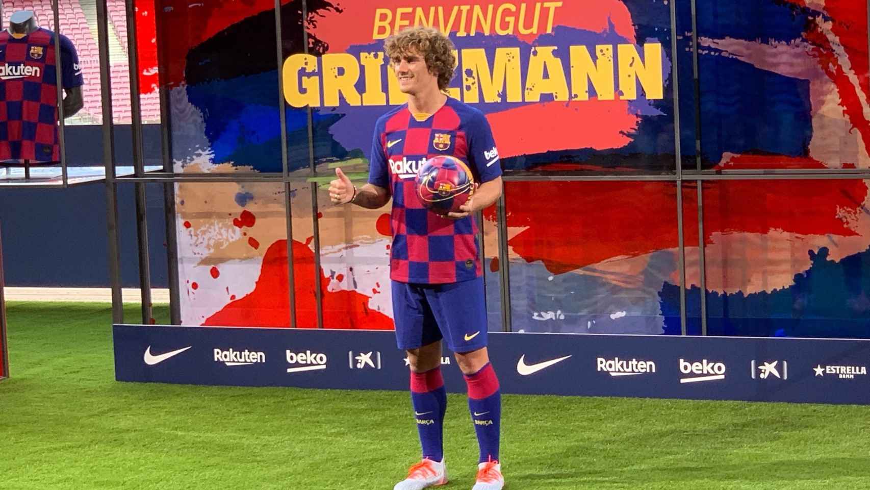 Antoine Griezmann, durante su presentación en el Camp Nou / CULEMANIA