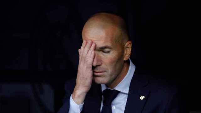 Zidane lamenta una acción de su Real Madrid | EFE