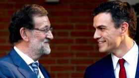Encuentro en La Moncloa entre el secretario general del PSOE y el presidente en funciones (Imagen de archivo).