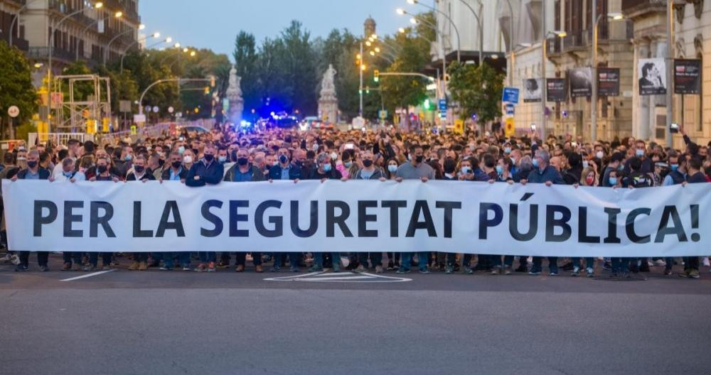Manifestación en Barcelona de cuerpos policiales para defender la seguridad pública / EP