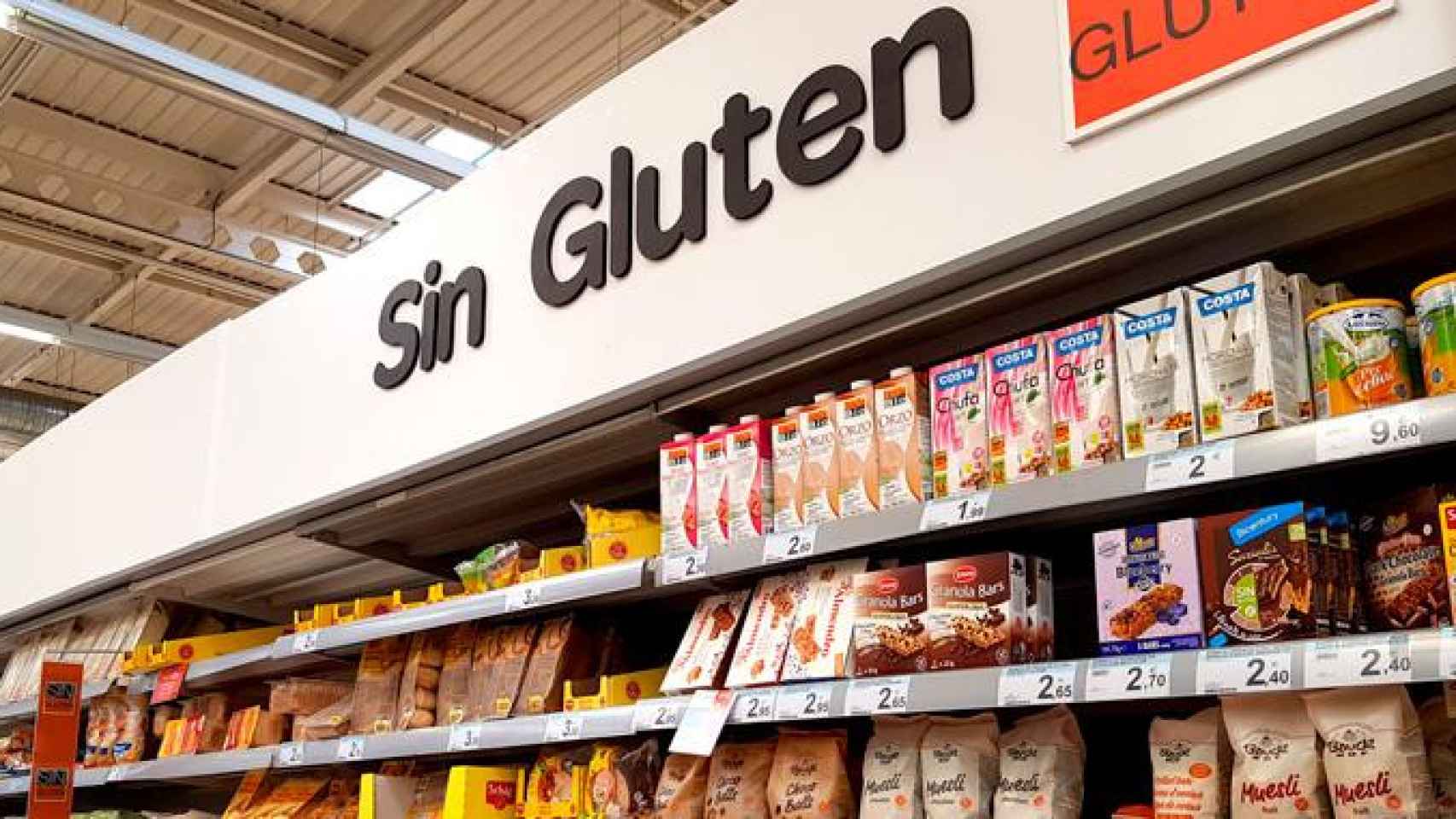 Sección de productos sin gluten de un supermercado