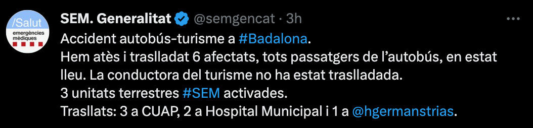 Tweet del SEM informando del accidente entre un autobús y un turismo en Badalona