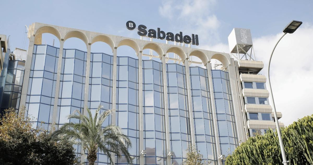 Oficinas de Banco Sabadell en Alicante / EP