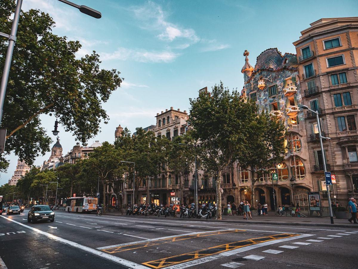 El Passeig de Gràcia, la milla de Oro de Barcelona / ASSOCIACIÓ PASSEIG DE GRÀCIA